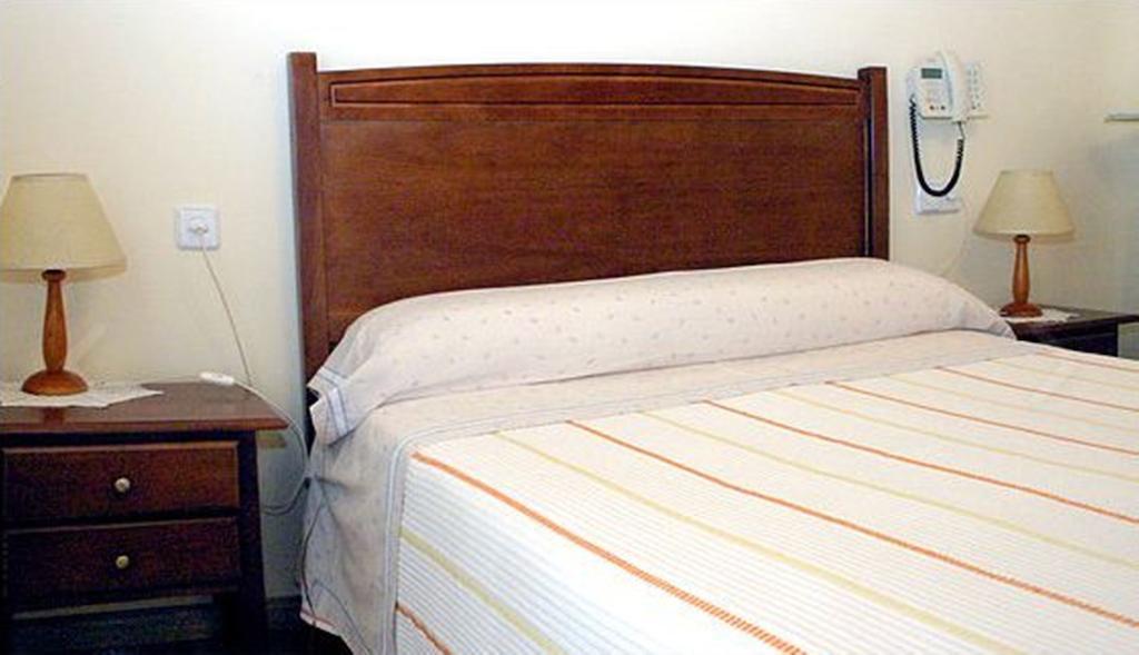 Hostal Delfina Madrid Rum bild