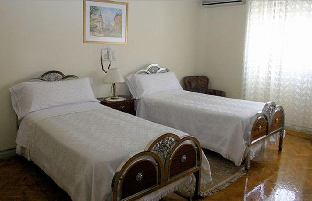 Hostal Delfina Madrid Rum bild